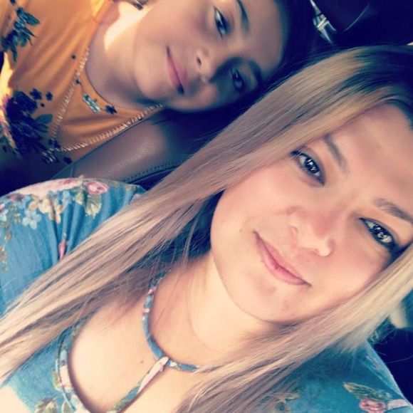 Meet your Posher, Dennise - Picture 1 of 1